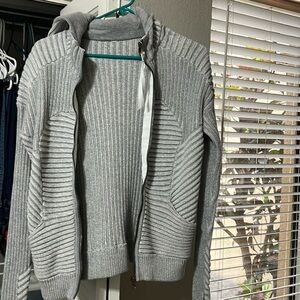 Lululemon gray ribbed, hooded sweater, zip up jacket w/pockets & thumb holes